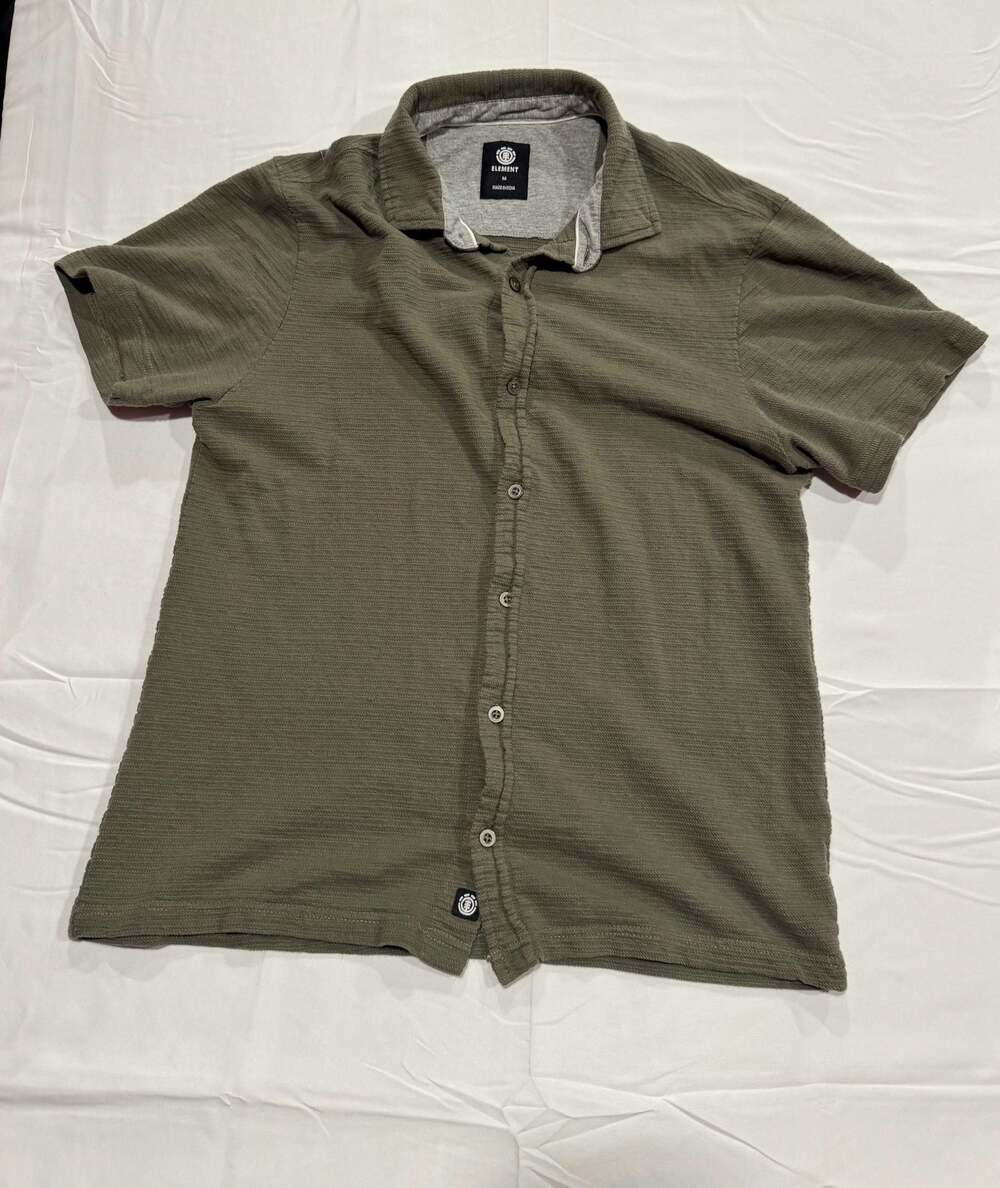 Y2K Element Olive Green Short Sleeve Textured Button Down Shirt M